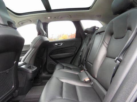 2023 Volvo XC60 B5 Core