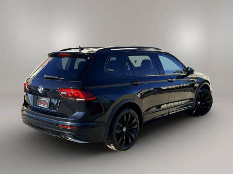 2020 Volkswagen Tiguan SE R-Line Black
