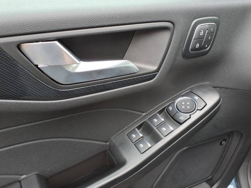 2025 Ford Escape ST-Line Select