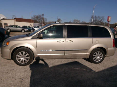 2014 Chrysler Town and Country for sale at RICK'S AUTO SALES in Logansport IN