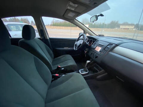 2012 Nissan Versa 1.8 SL