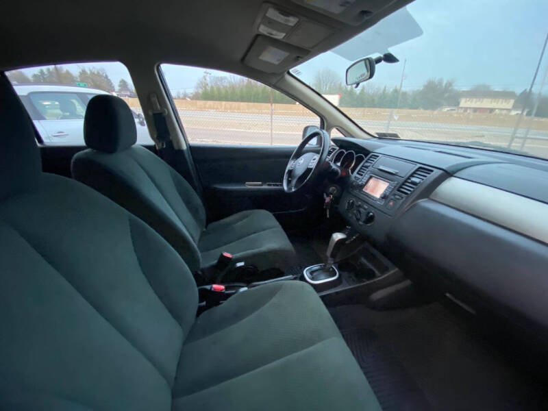 2012 Nissan Versa 1.8 SL