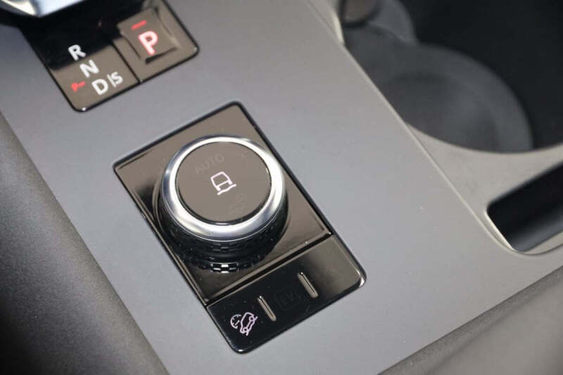 2023 Land Rover Discovery P360 S R-Dynamic