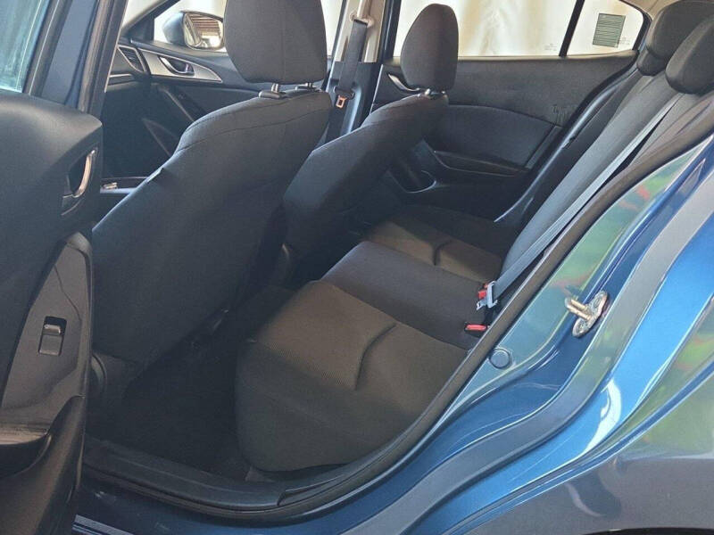 2018 Mazda MAZDA3 Sport