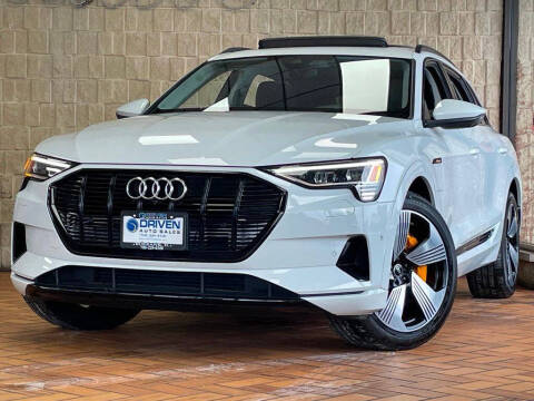 2022 Audi e-tron quattro Premium Plus