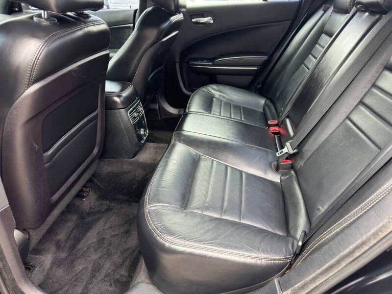 2013 Dodge Charger SXT