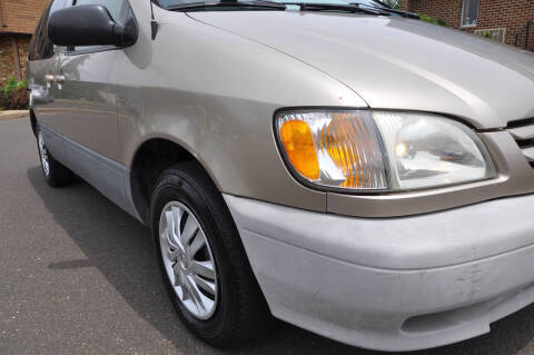 2002 Toyota Sienna LE