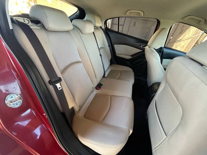 2017 Mazda MAZDA3 Sport