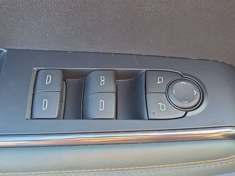 2024 GMC Acadia AT4