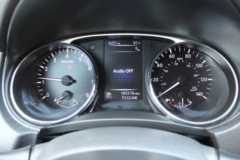 2016 Nissan Rogue SV