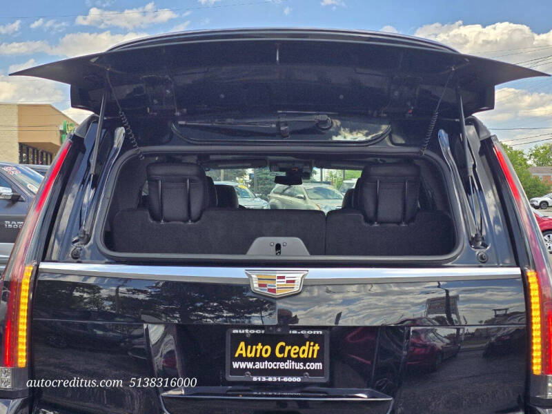 2017 Cadillac Escalade Luxury