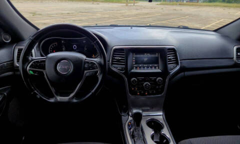 2019 Jeep Grand Cherokee Laredo E