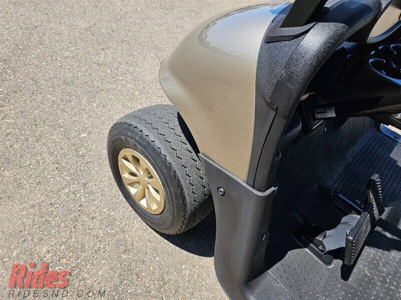 2020 E-Z-GO RXV ELiTE