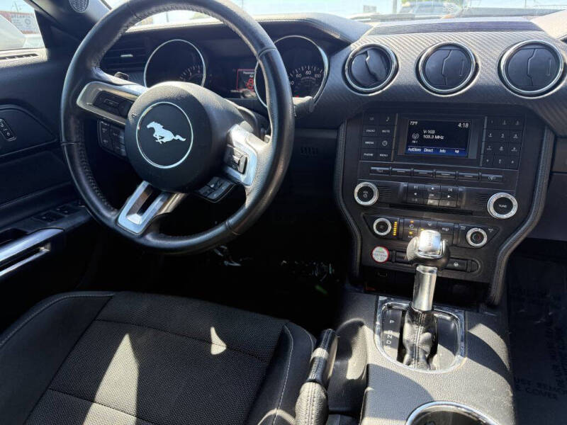 2016 Ford Mustang V6
