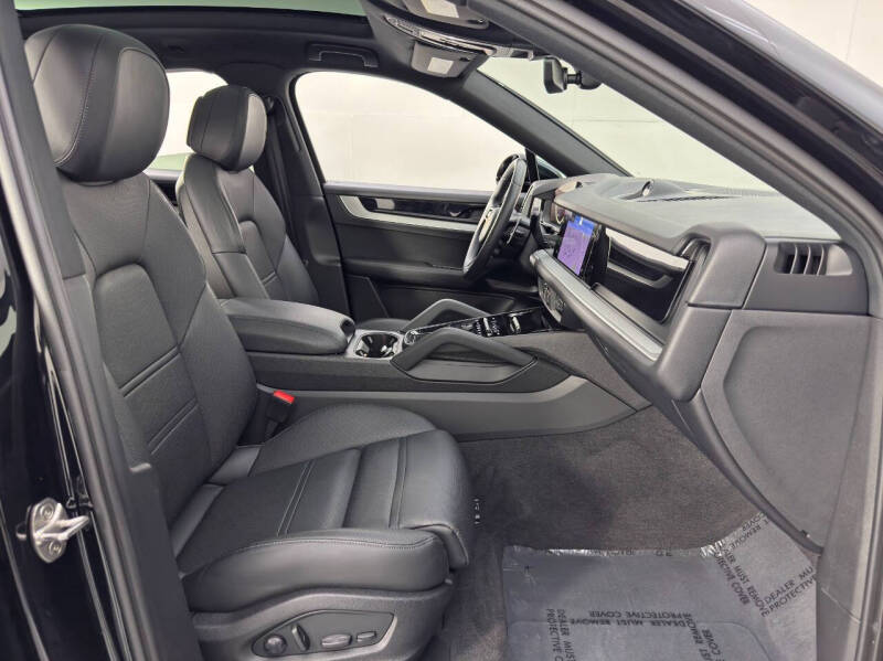 2024 Porsche Cayenne Coupe