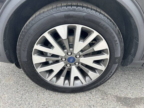 2020 Ford Escape Titanium