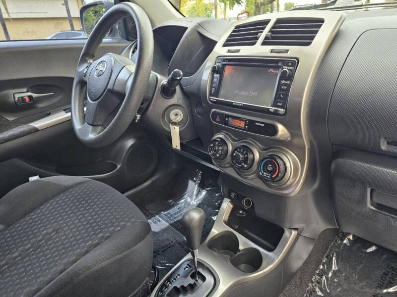 2014 Scion xD