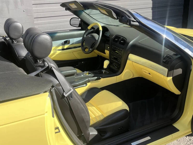 2002 Ford Thunderbird Deluxe