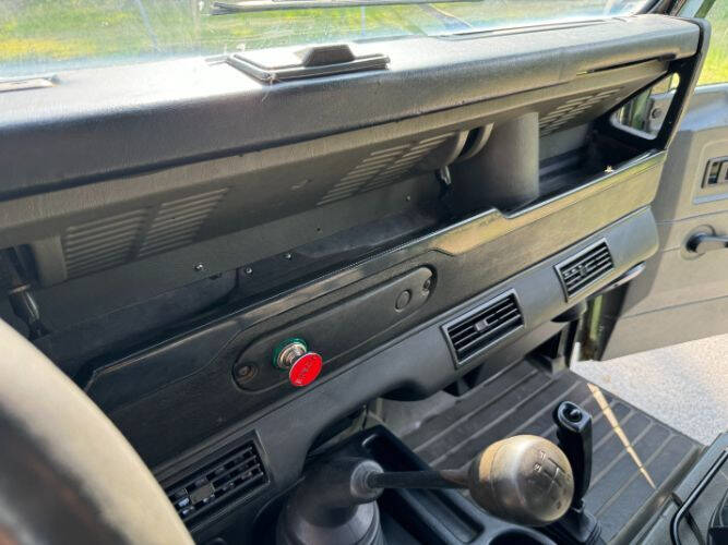 1984 Land Rover Defender 110