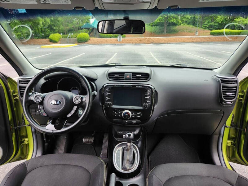 2015 Kia Soul +