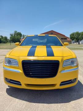 2013 Chrysler 300 for sale at Empire Auto Remarketing in Oklahoma City OK