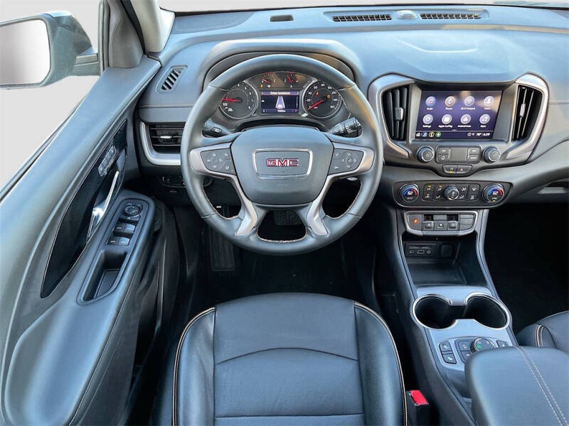 2024 GMC Terrain AT4