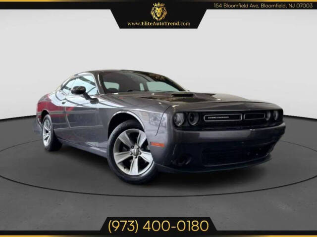 2020 Dodge Challenger SXT's photo