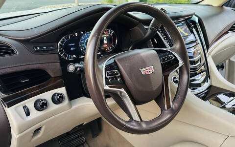 2017 Cadillac Escalade Premium Luxury