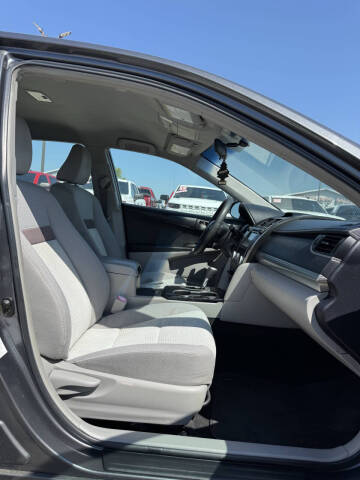 2012 Toyota Camry LE