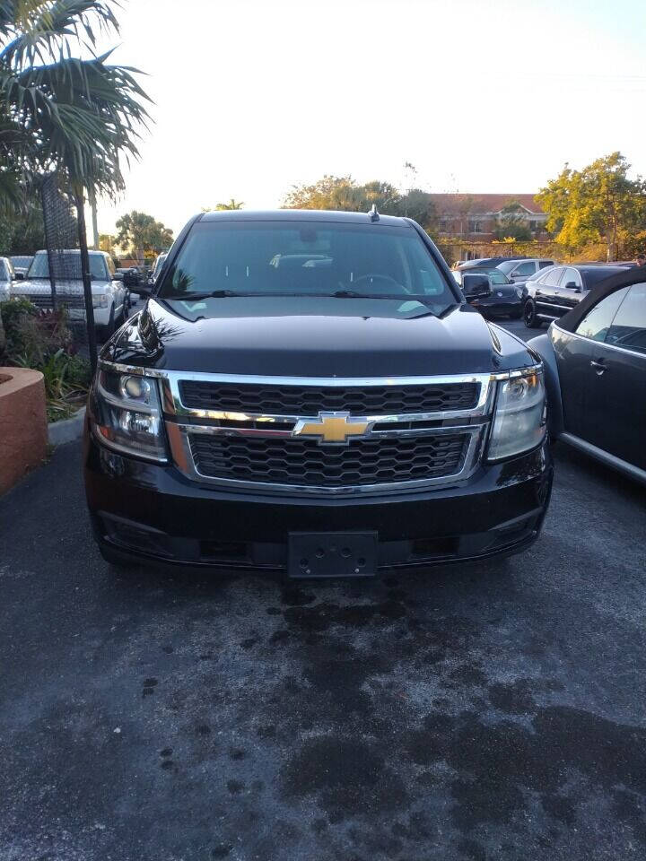 2017 Chevrolet Tahoe  - $15,500