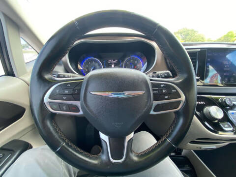 2017 Chrysler Pacifica Touring Plus