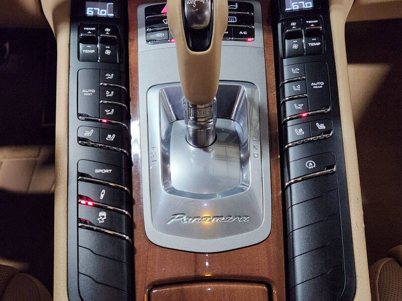 2014 Porsche Panamera 4