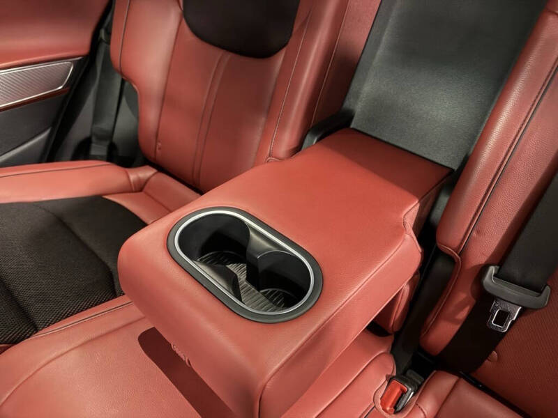 2024 Genesis GV70 2.5T Standard