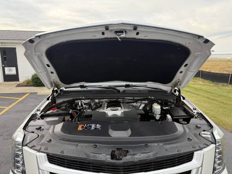 2018 Cadillac Escalade ESV Standard