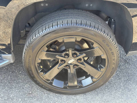 2018 Cadillac Escalade Standard