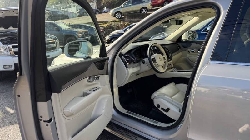 2023 Volvo XC90 Recharge T8 Ultimate Bright Theme 6P