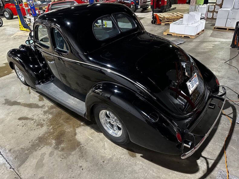 1938 Ford Deluxe