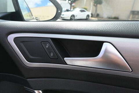 2016 Volkswagen e-Golf SE