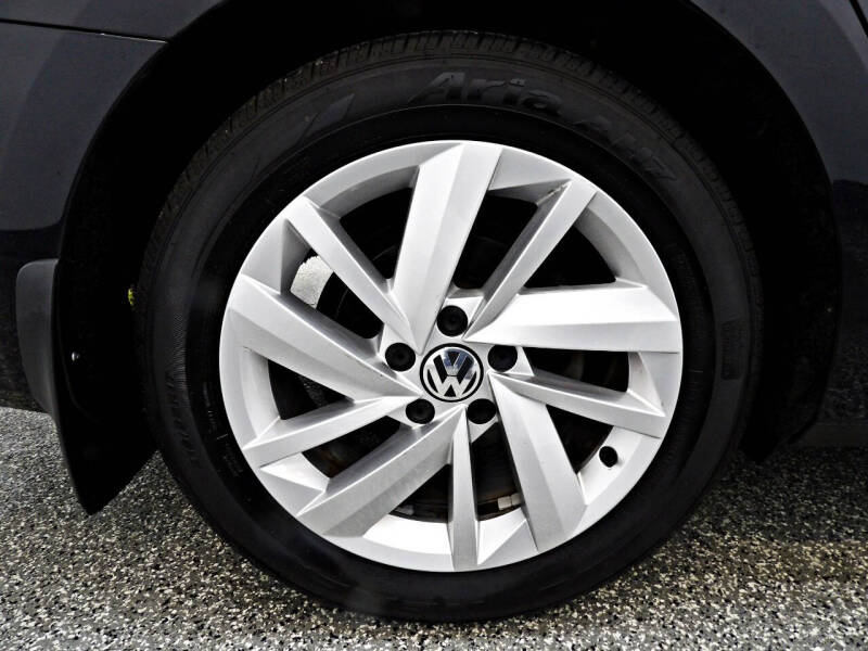 2019 Volkswagen Passat Wolfsburg