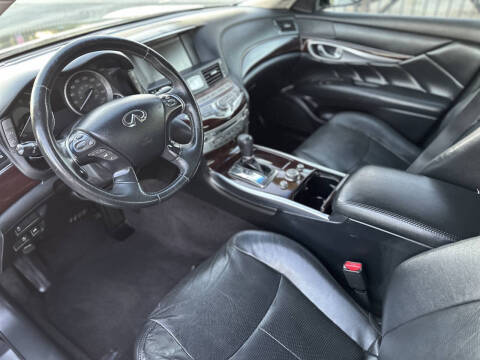 2012 Infiniti M37