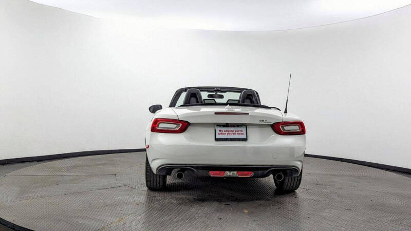 2019 FIAT 124 Spider Urbana Edition