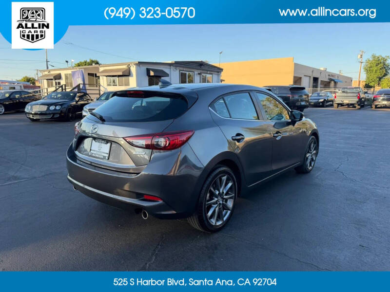 2018 Mazda MAZDA3 Touring