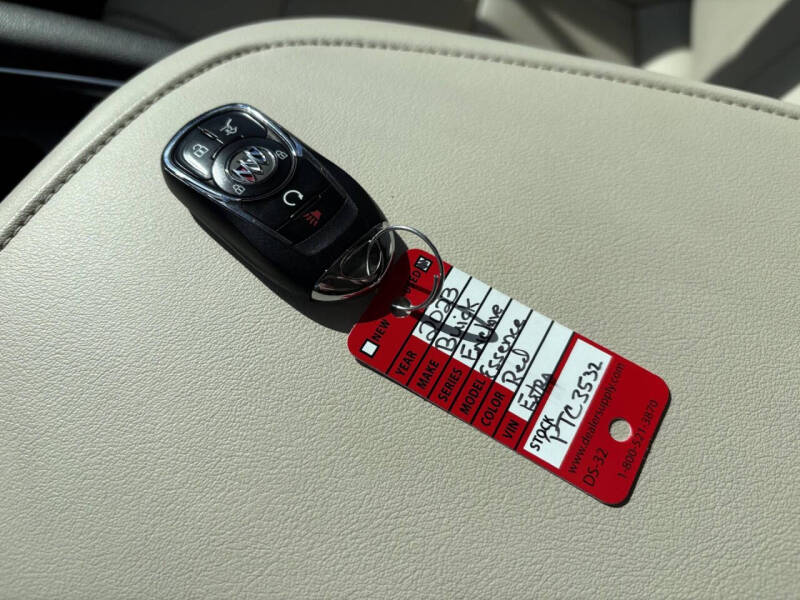 2023 Buick Enclave Essence