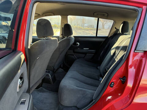 2011 Nissan Versa 1.8 S