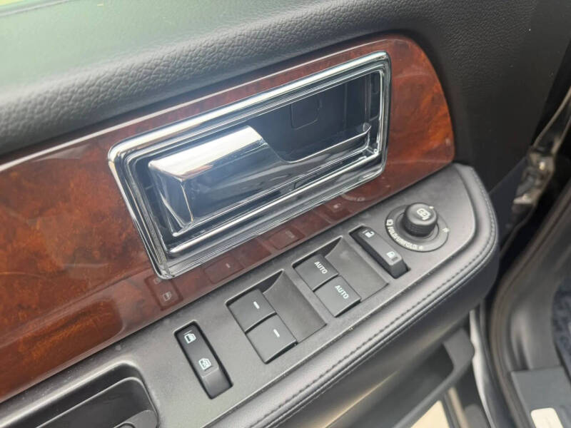 2016 Lincoln Navigator Select