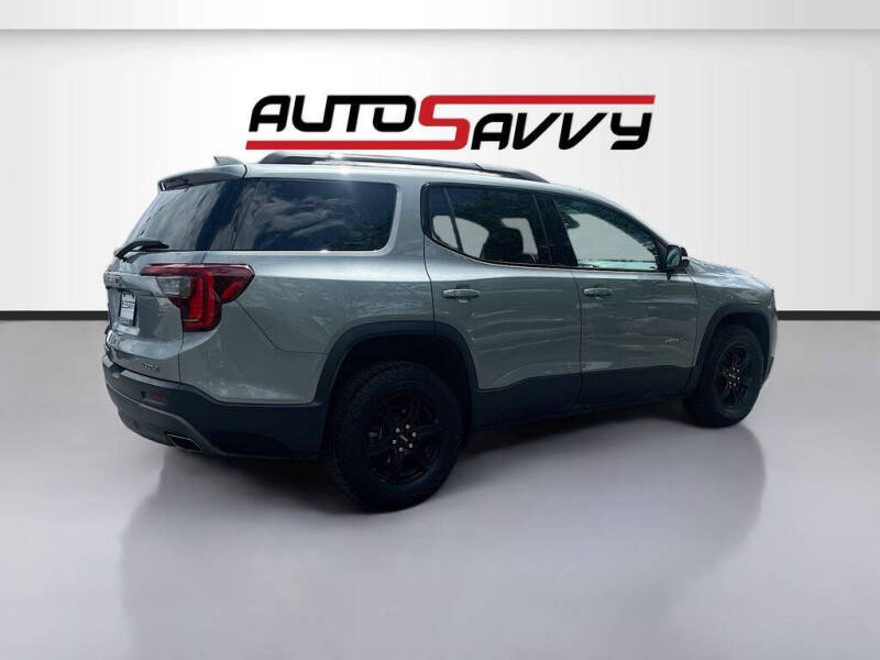 2023 GMC Acadia AT4