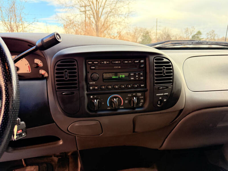 2003 Ford F-150 SVT Lightning