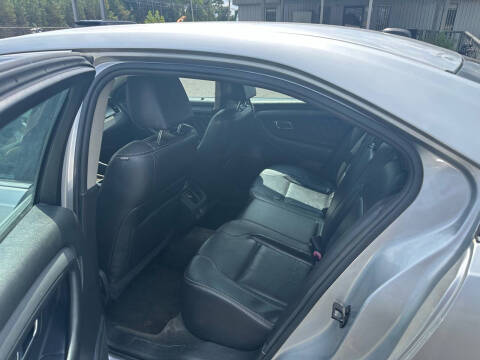 2011 Ford Taurus SEL