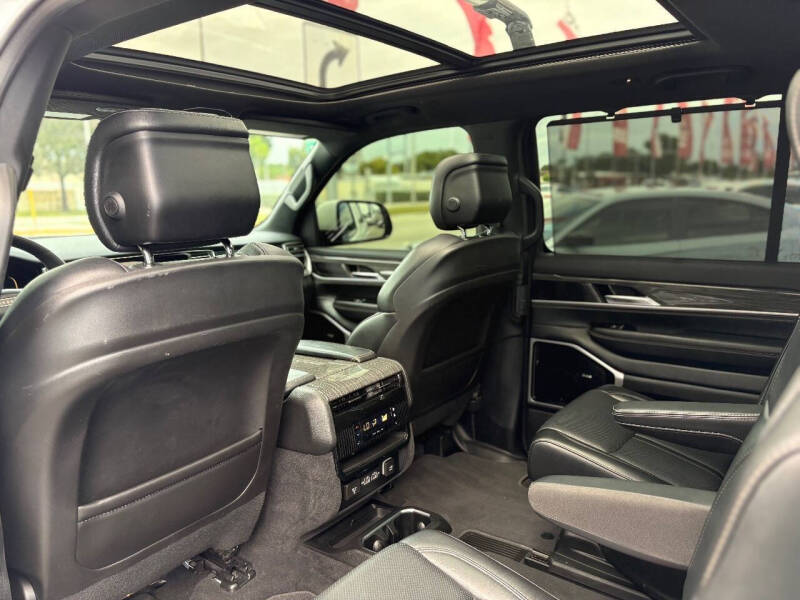 2022 Jeep Wagoneer Series III