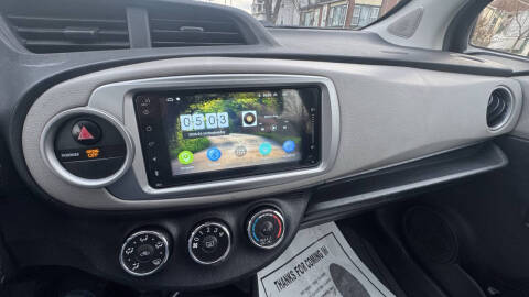 2014 Toyota Yaris 5-Door LE